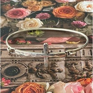 JAMES AVERY STERLING HORIZON IN LINE CROSS BRACELET